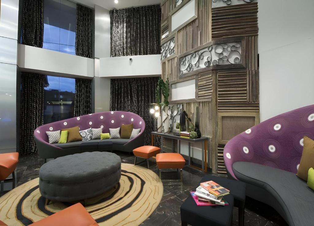 Hive Hotel Quezon City Extérieur photo