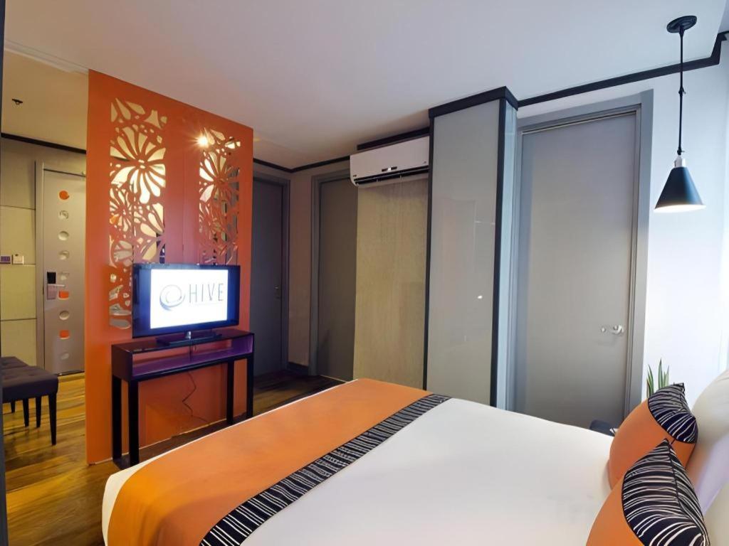 Hive Hotel Quezon City Extérieur photo