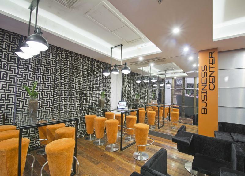 Hive Hotel Quezon City Extérieur photo