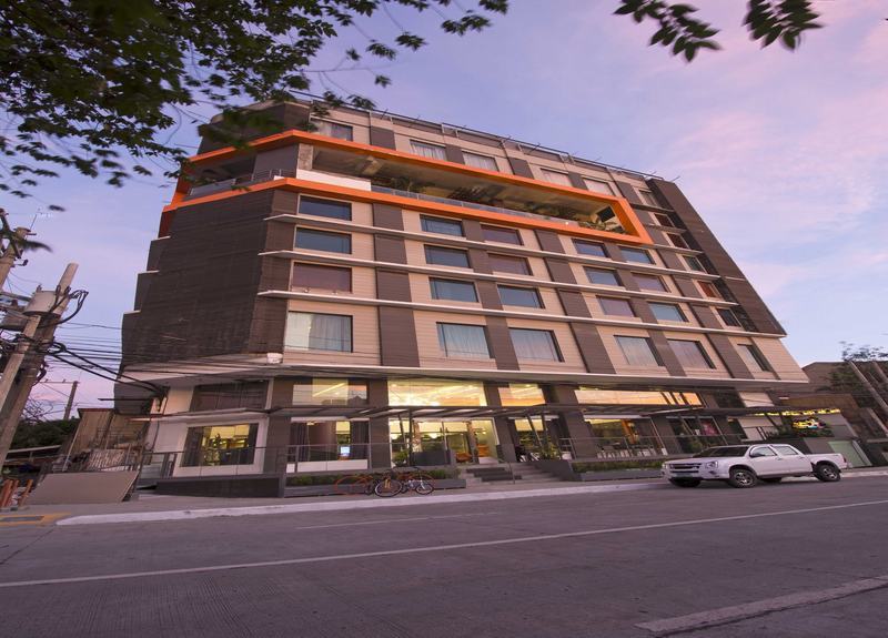 Hive Hotel Quezon City Extérieur photo