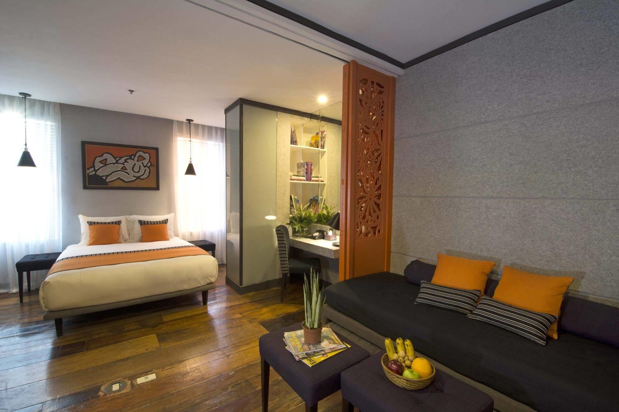 Hive Hotel Quezon City Extérieur photo